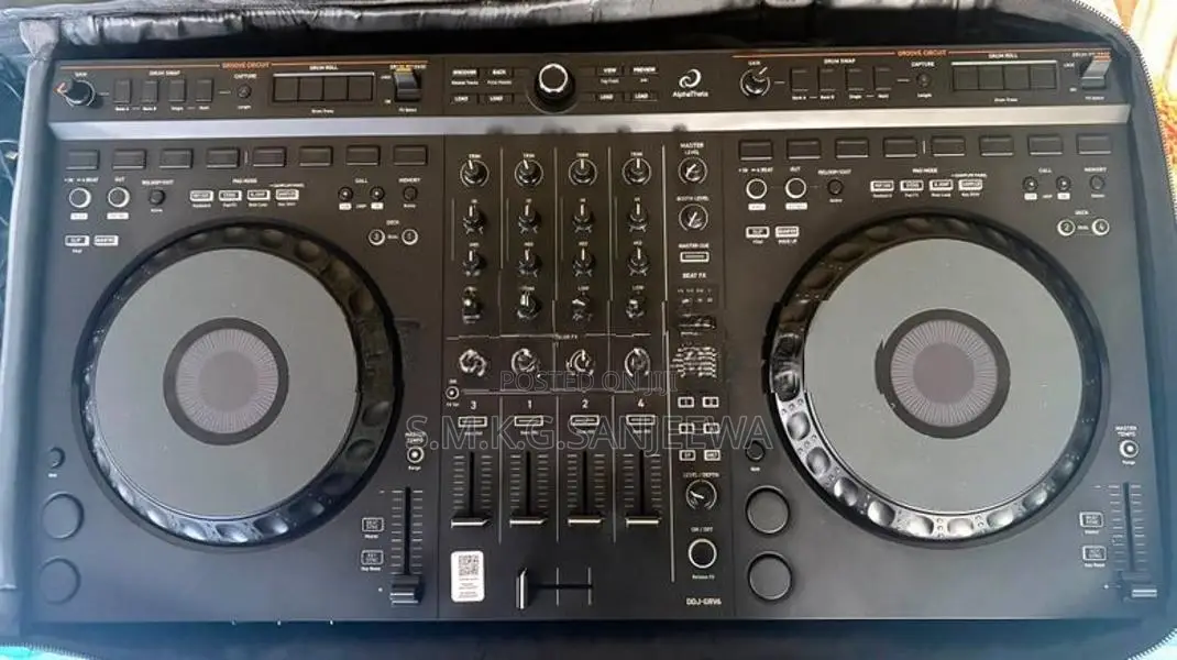 DDJ - GRV6 DJ Controller