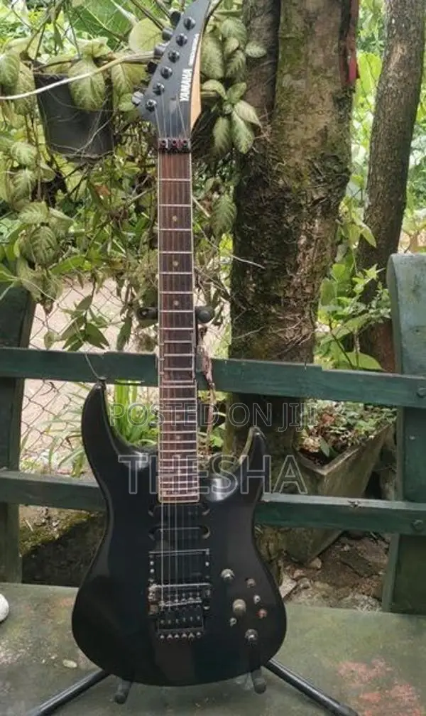 Yamaha RGX612A