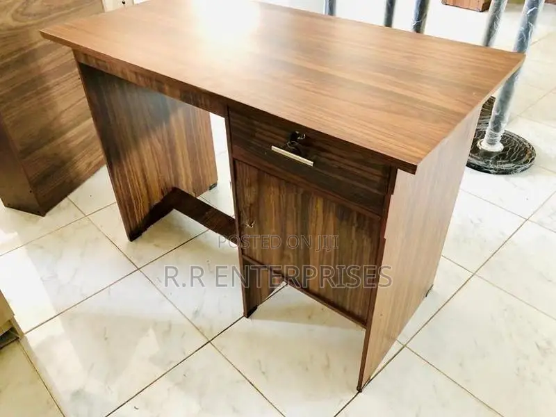 New 4*2 Ft Office Work Table