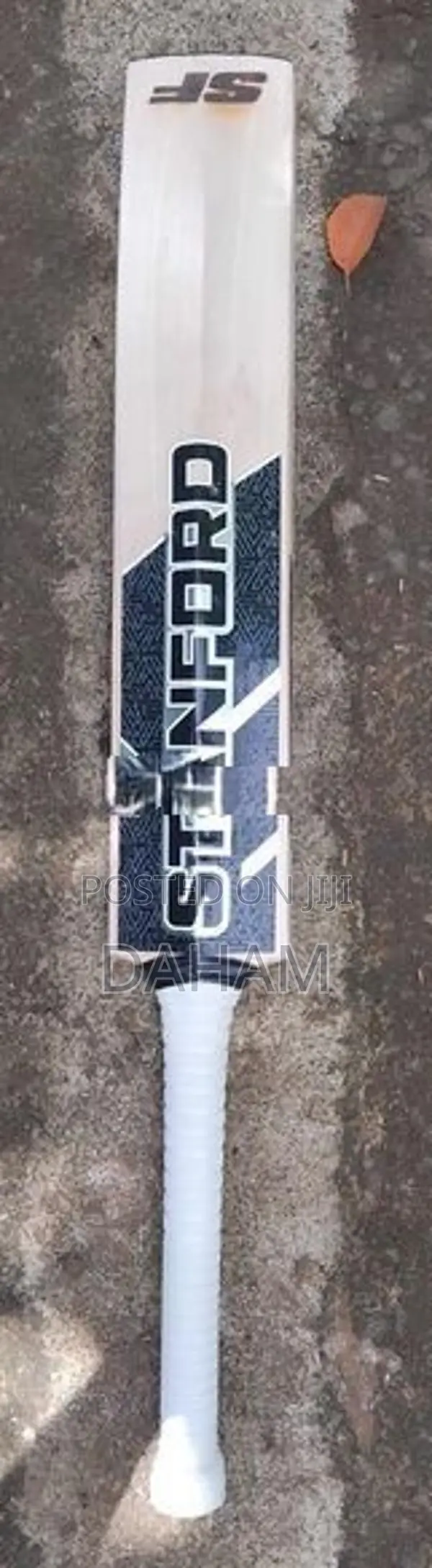 SF Almandus 10 000 Cricket Bat