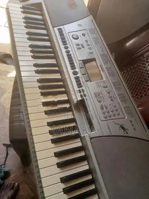 Yamaha Psr 450.
