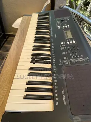 Yamaha E363 Keyboard