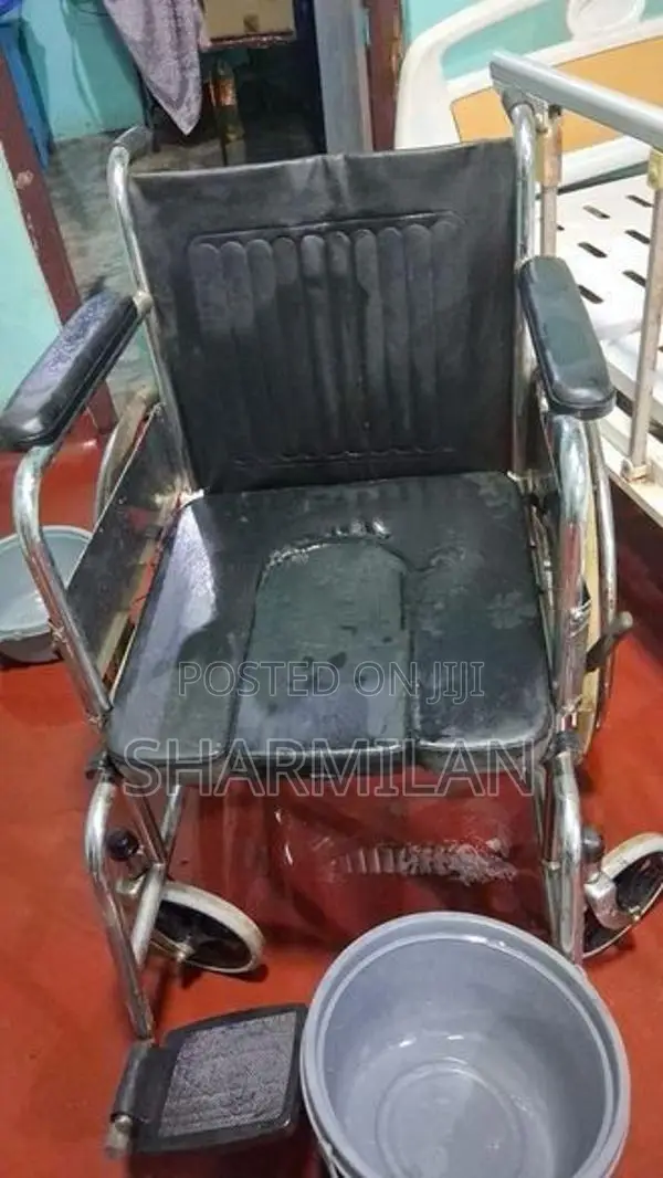 Commode Wheel Chair