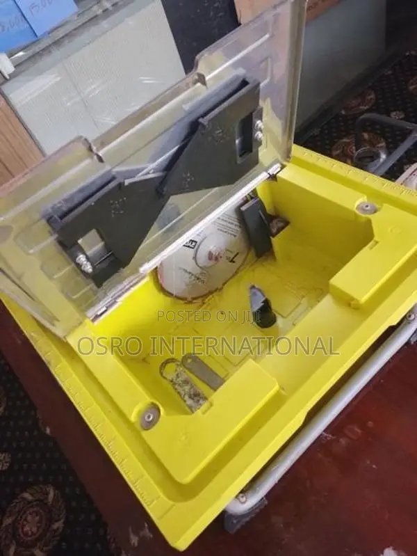 RYOBI Wet Tile Cutting Machine