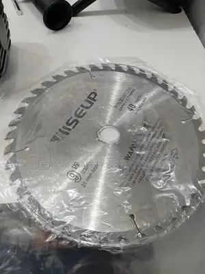 WISEUP Industrial-Grade 230mm Circular Saw Herman PT 1160