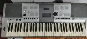 Yamaha E403