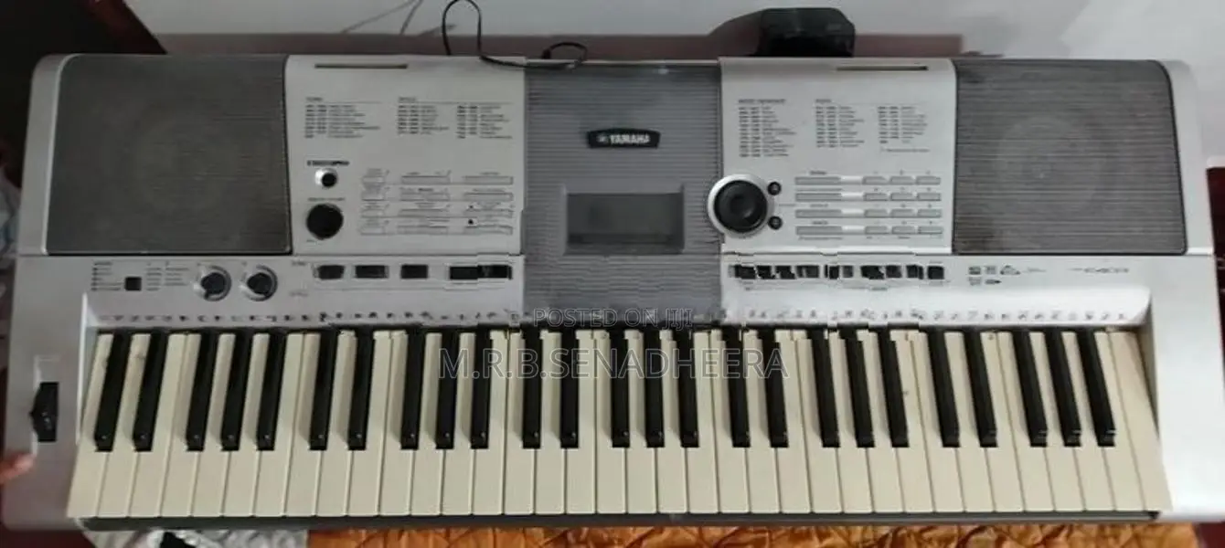 Yamaha E403