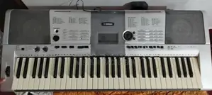 Yamaha E403