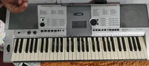 Yamaha E403