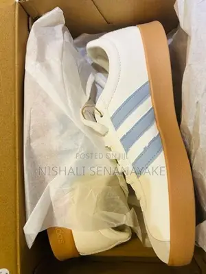 Adidas Sneaker