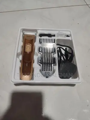 Geemy Gm-6028 Hair Beard Trimmer