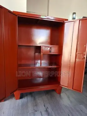 4×2.5 ft Steel half cupboards