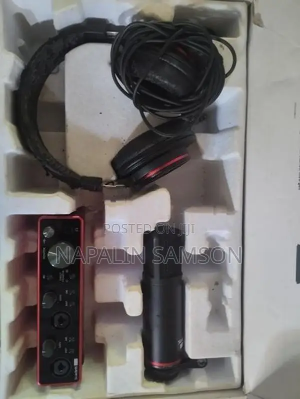 Focusrite Scarlett 2i2