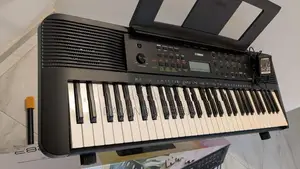 YAMAHA PSR-E283
