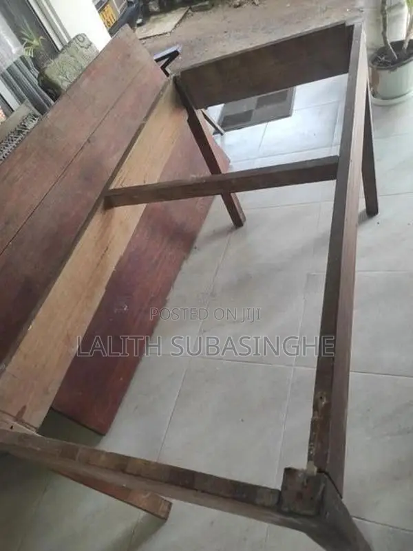 කොස් මේසය