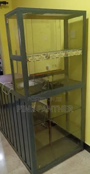 Cashier Table