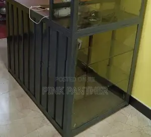 Cashier Table