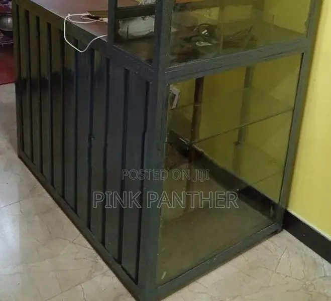 Cashier Table