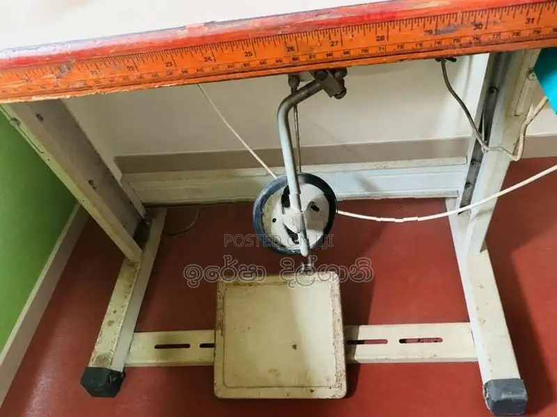 Industrial Single-Needle Sewing Machine