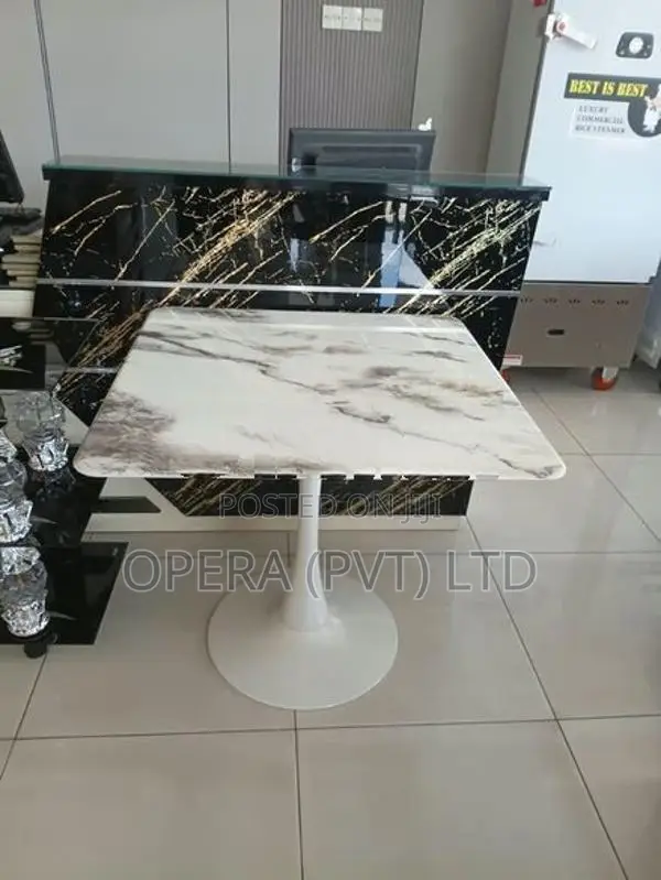 Café Table