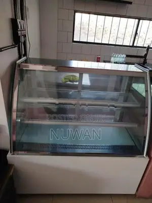 Commercial Refrigerated Display Chiller – Excellent Condition