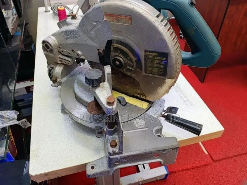 Men Aluminium Bar Cutter