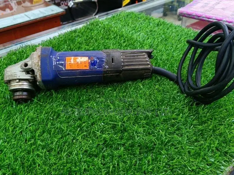 Sali Grinder