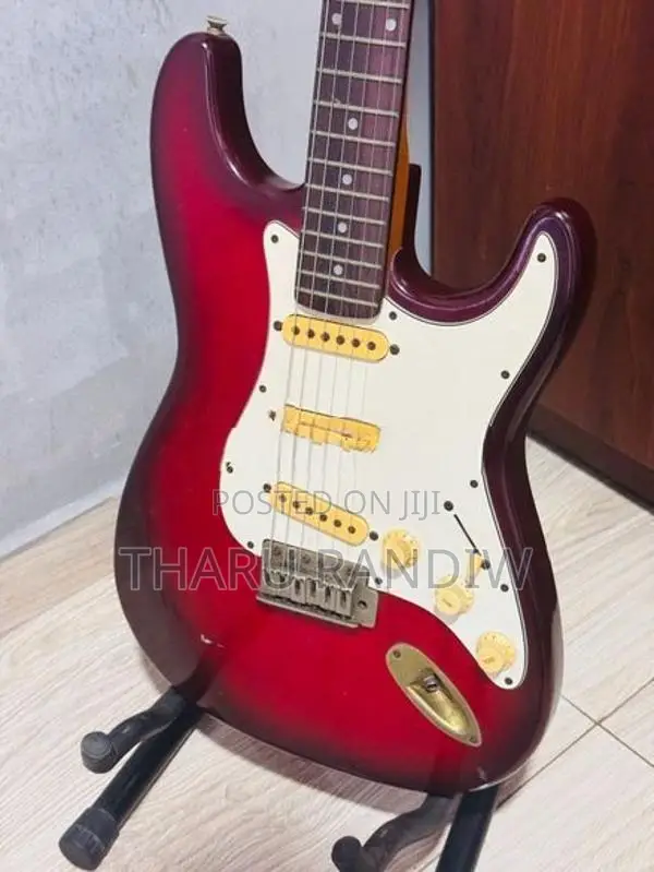 Series 10 Stratocaster-Style Electric Guitar