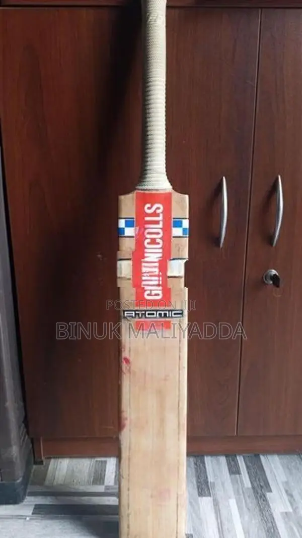Graynicolls Atomic 700 Cricket Bat