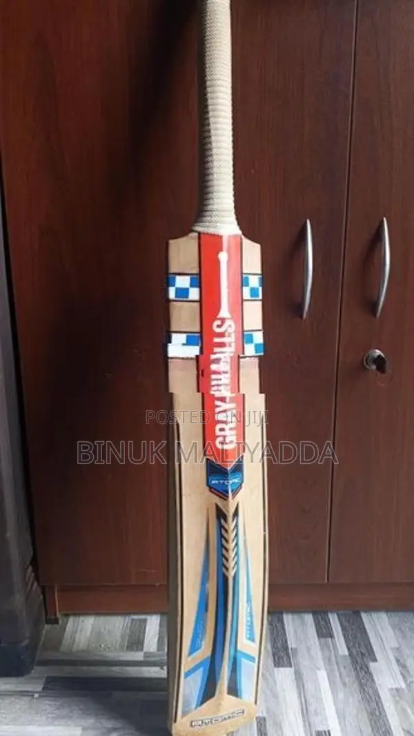 Graynicolls Atomic 700 Cricket Bat