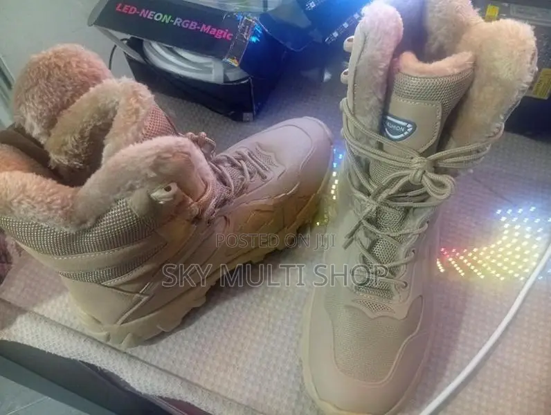 Hiking Shoe