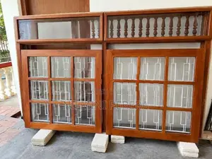 අඩි අටක ජනේල