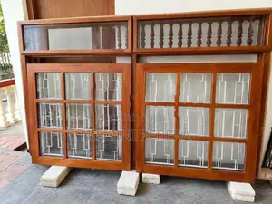 අඩි අටක ජනේල