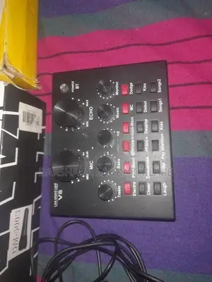 V8 Sound Card With Microphone