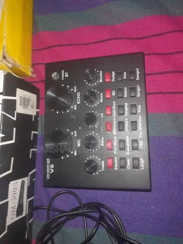 V8 Sound Card With Microphone
