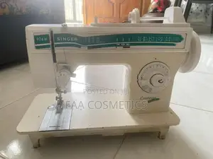 Singer Zig Zag Sewing Machine