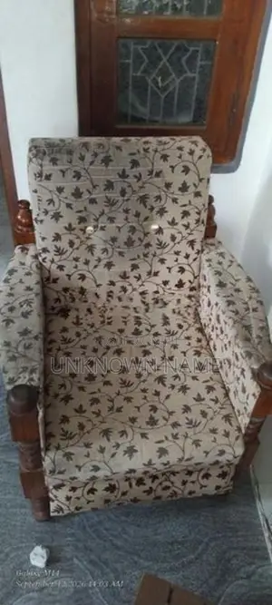 Setty Chair