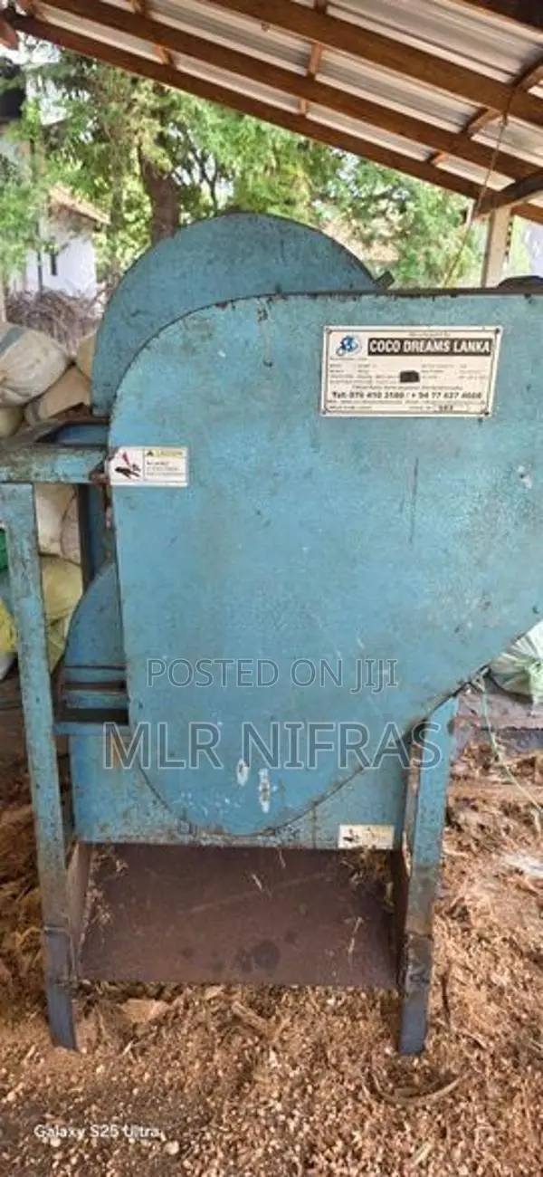 Coconut Husk Cutting Machine