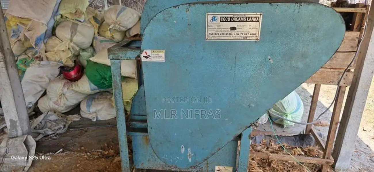 Coconut Husk Cutting Machine