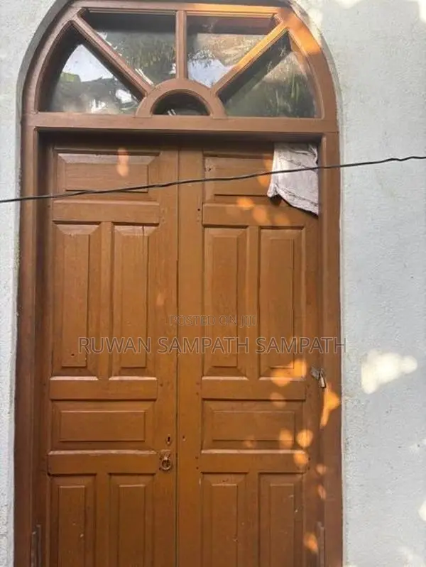 Alpha උළුවහු ජනෙල් දොරවල්
