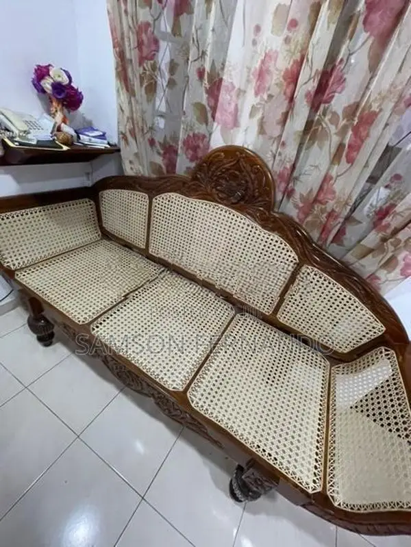 Kavicchi Sofa Set