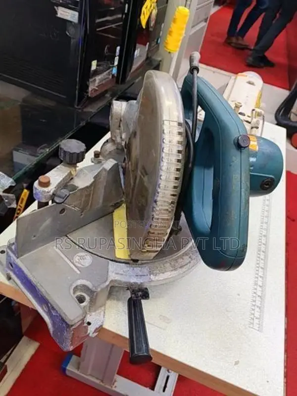 Men Aliminium Bar Cutter