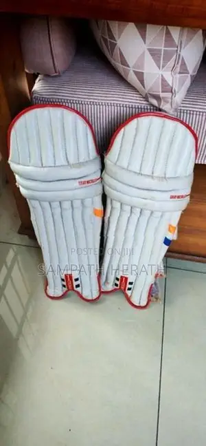 Full Cricket Pack එකක්