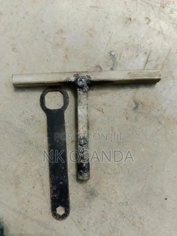 Men Marble Cutter