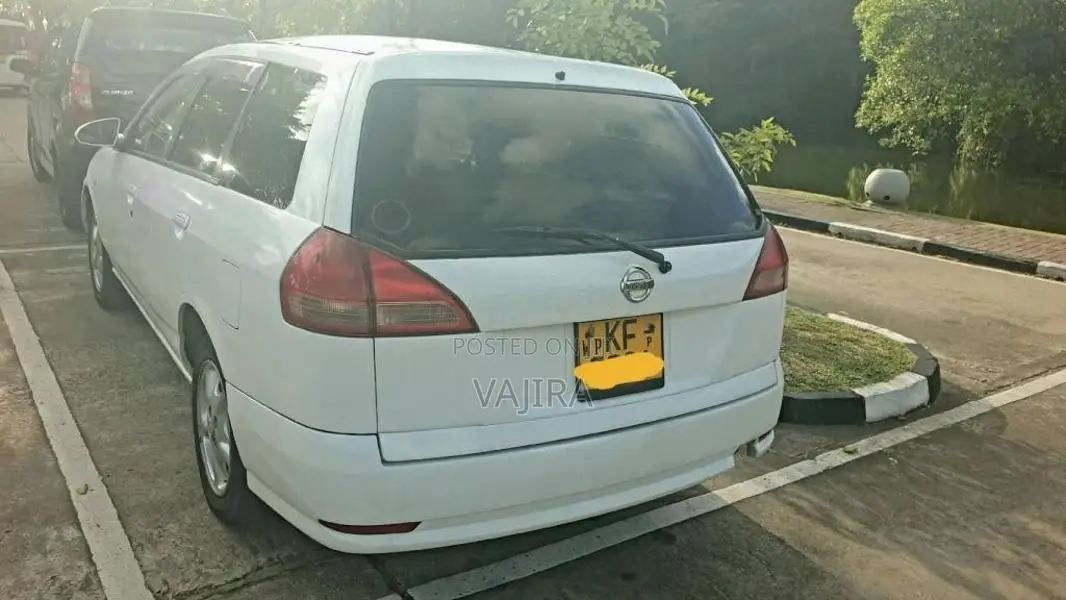 Nissan Y11 2004 Car (Used)