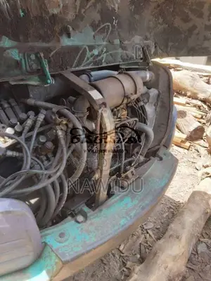 Komatsu Dash 7 2013 Heavy-Duty (Used)