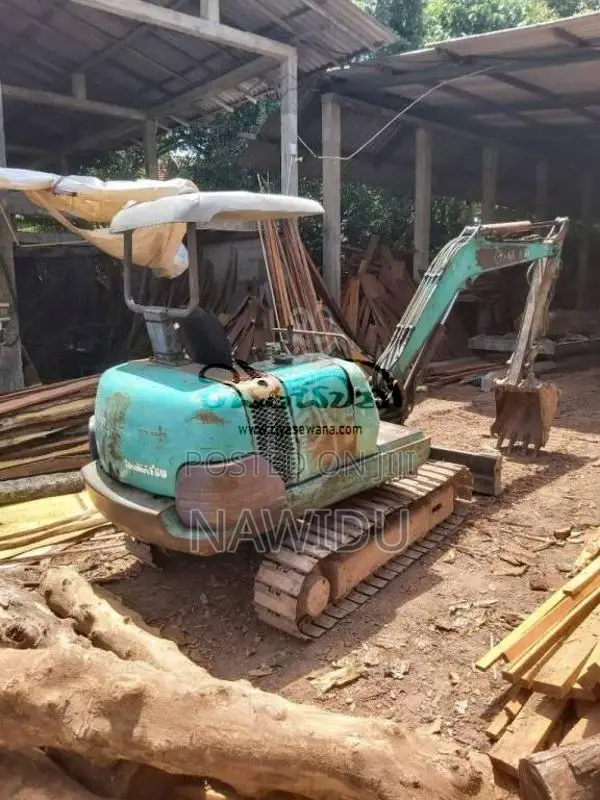 Komatsu Dash 7 2013 Heavy-Duty (Used)