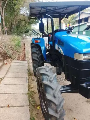 New-Holland DI 2017 Tractor (Used)