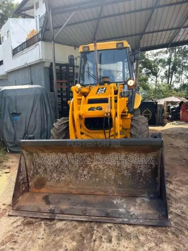 JCB Loader 2000 Heavy-Duty (Used)