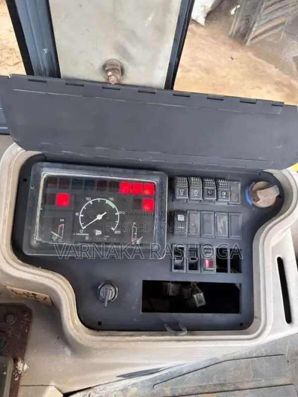 JCB Loader 2000 Heavy-Duty (Used)